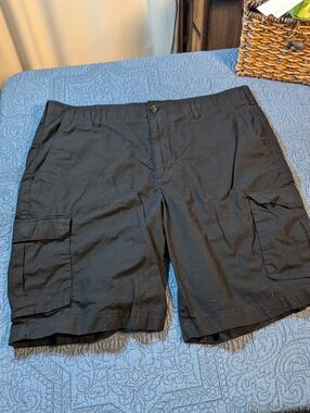 APT. 9 Black Cargo Shorts Men’s Size 42 Flex Waist Cotton Stretch Casual Utility